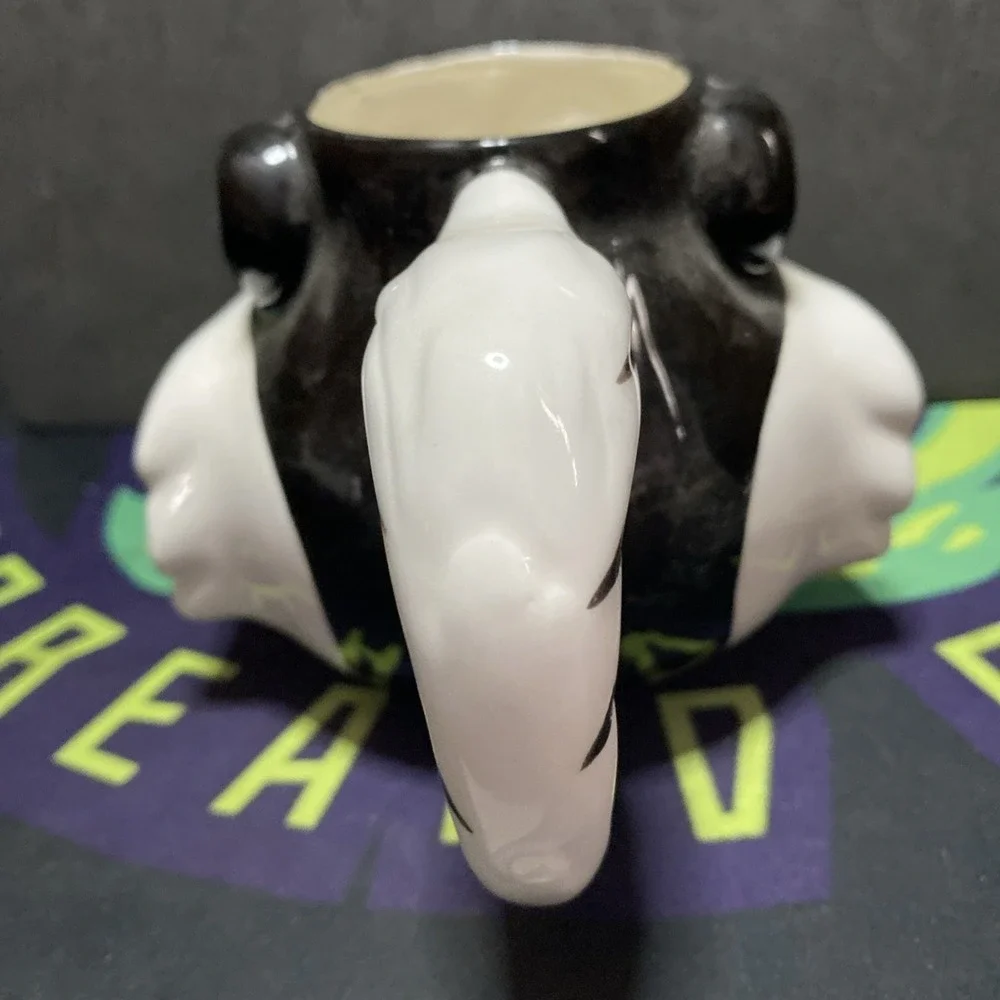 Vintage 1993 Pepe Le Pew Ceramic Mug Applause Warner Brothers 3D Coffee Cup Rare